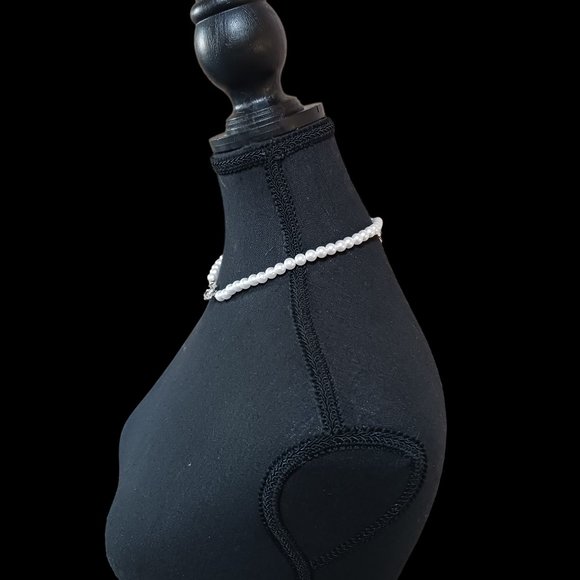 Rhinestone Saturn Faux Pearl Choker Necklace - Picture 2 of 6